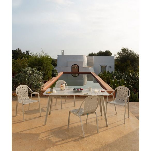 Petit fauteuil empilable en aluminium TLINE UNOPIU