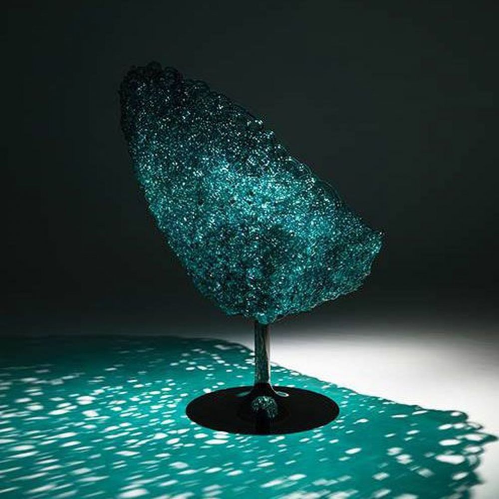 Fauteuil Margherita EDRA sur fond noir