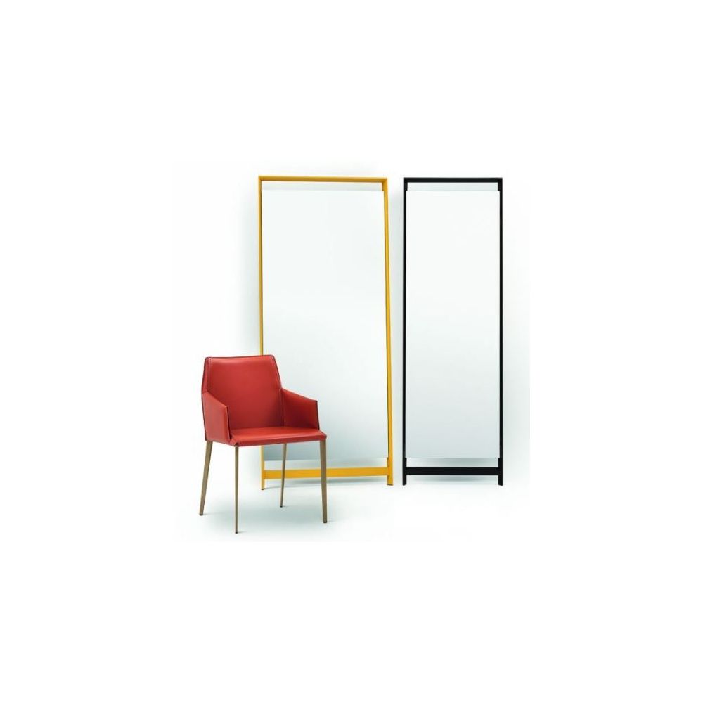 Chaise Sally avec accoudoirs pieds métal BONTEMPI CASA