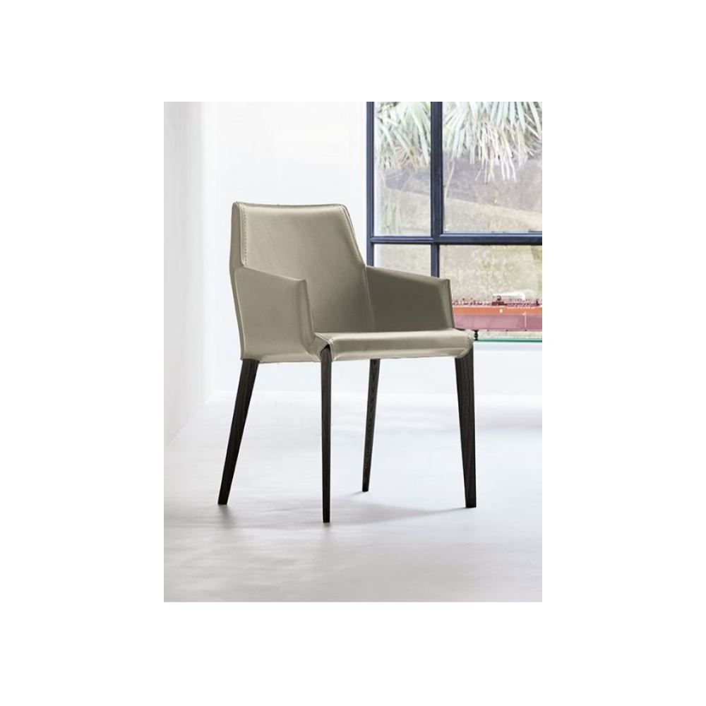 Chaise Sally avec accoudoirs pieds bois BONTEMPI CASA