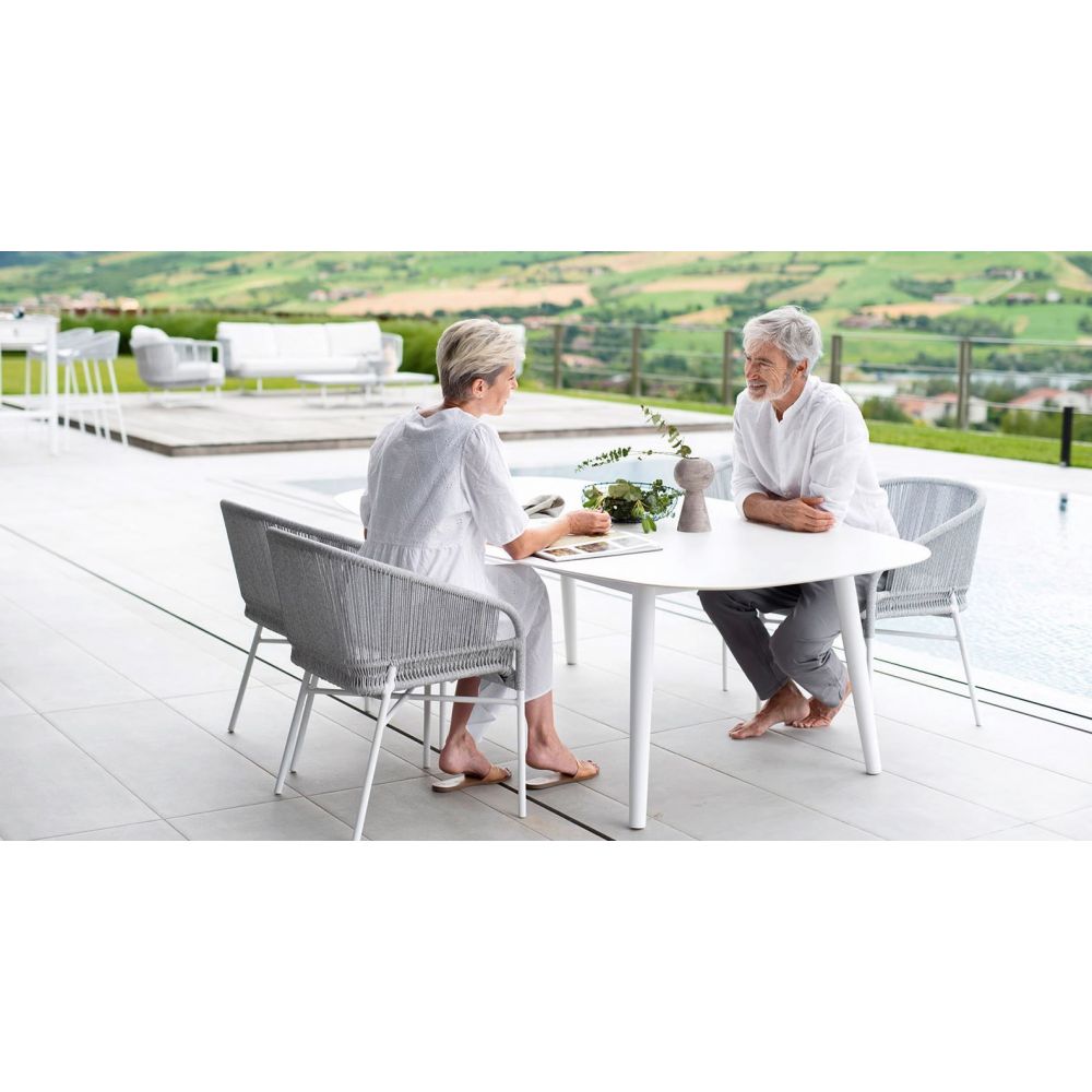 Table extérieure ovale Ellisse VARASCHIN